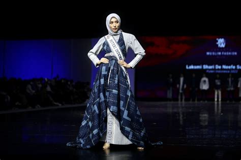  Jakarta Fashion Week 2019:  Putri Tanjungin Luova Muotivisio ja Sen Vaikutus Nuorten Suunnittelijoiden Urakehitykseen