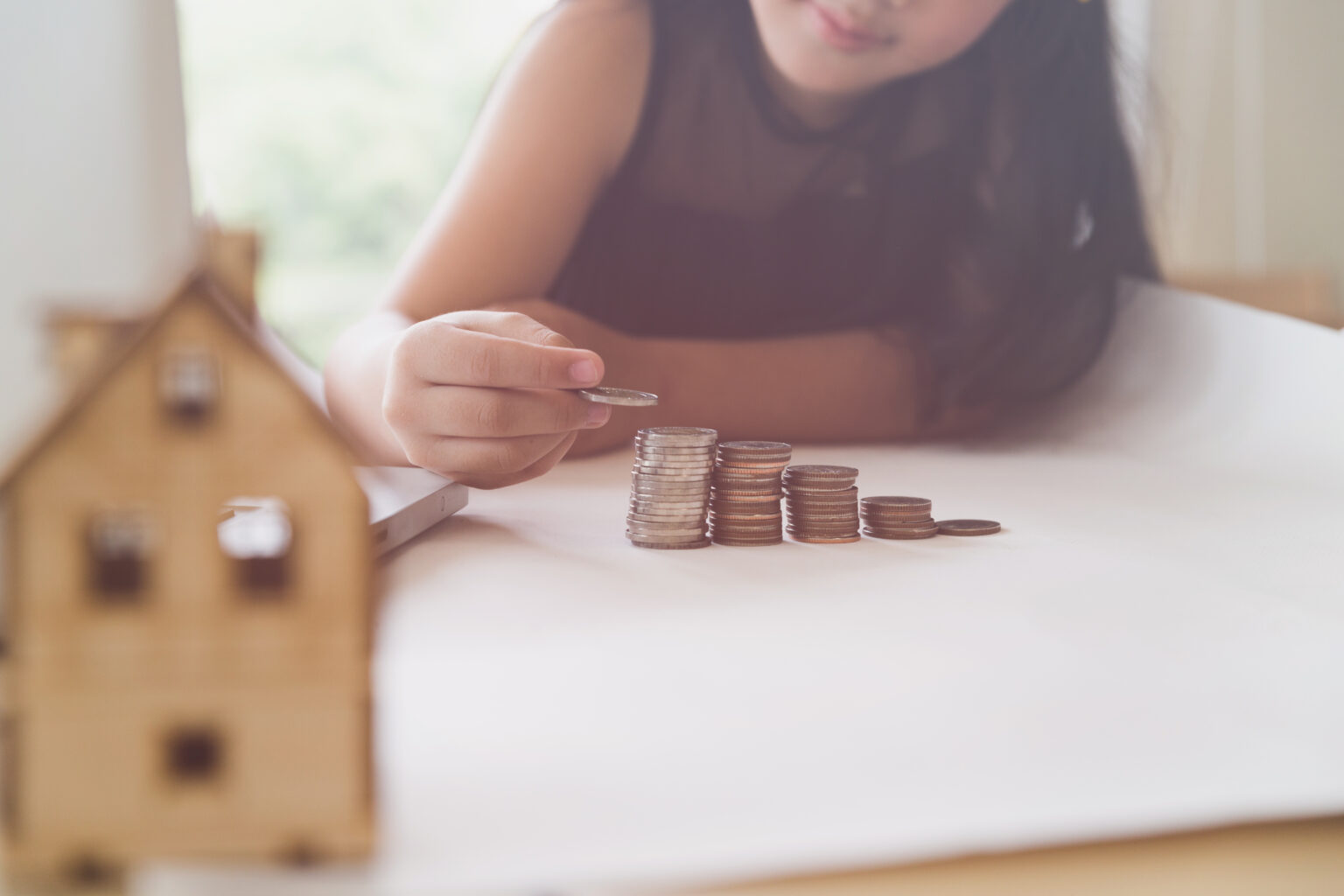 Skarga pauliańska w praktyce: czy wierzyciel może zająć nieruchomość przepisaną na dziecko?